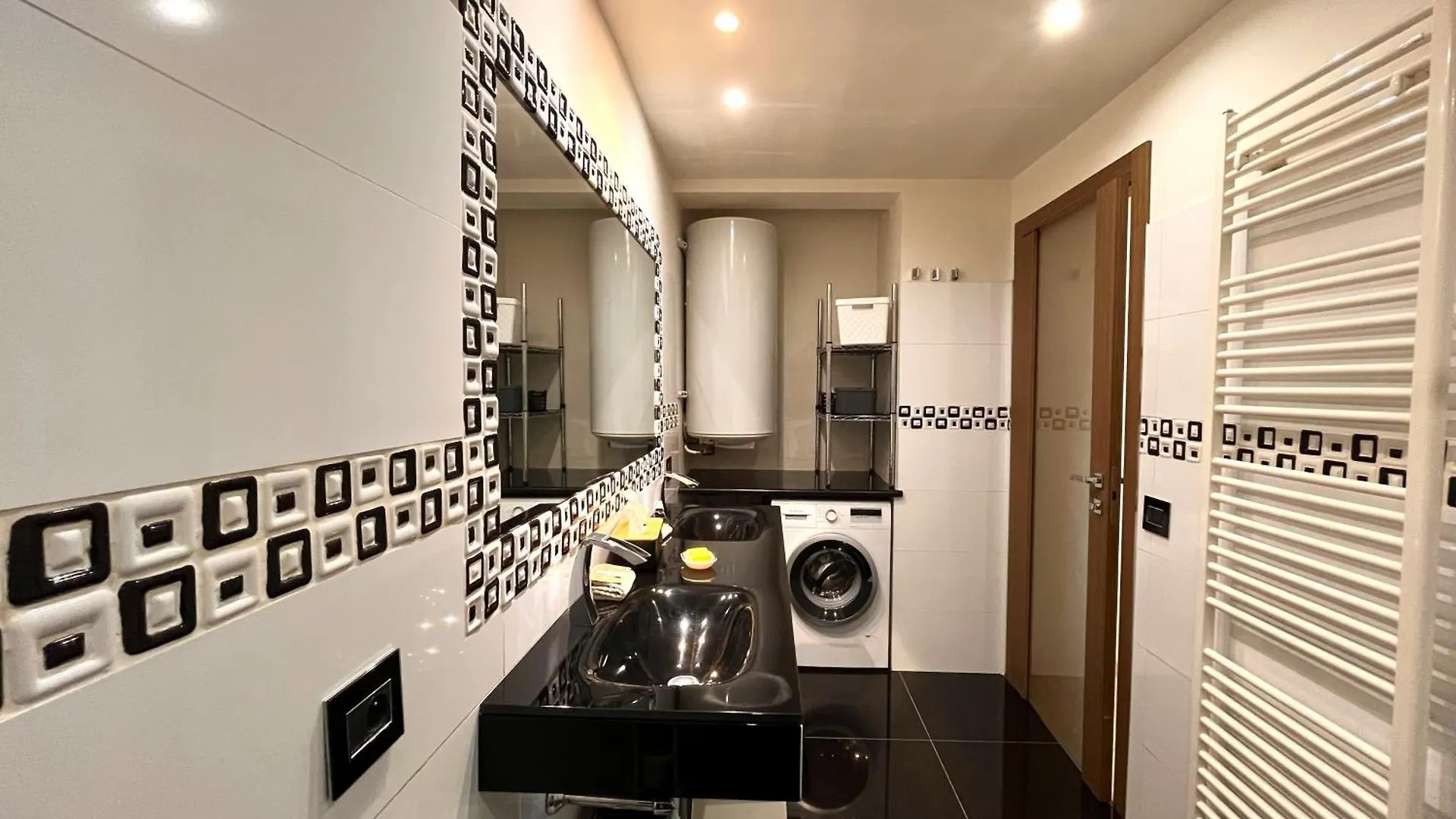 Elegant Apartment With Sea View And Menton